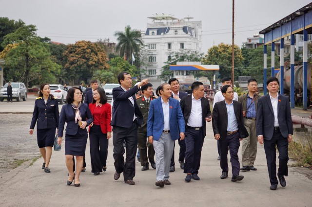 ĐOÀN ĐBQH TP.HẢI PHÒNG GIÁM SÁT VIỆC THỰC HIỆN CHÍNH SÁCH PHÁP LUẬT VỀ PHÁT TRIỂN NĂNG LƯỢNG TẠI CÔNG TY XĂNG DẦU KHU VỰC 3